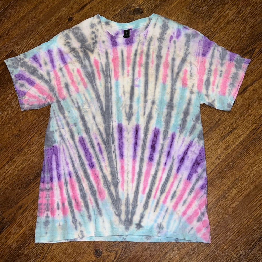 New Gildan Tie Dye Pink, Blue, Purple & Gray Short Sleeve Cotton Top Size L